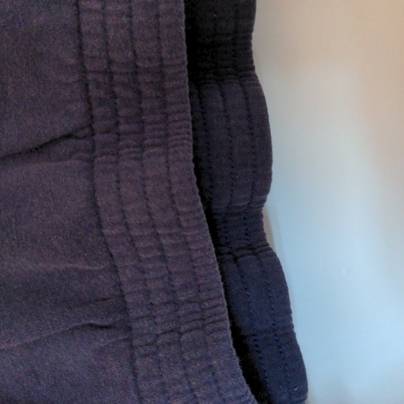 NWOT 3 Tone Sweatshirt - Picture 3 of 6